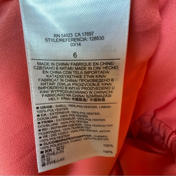 Banana Republic A Line
Halter Solid Coral Cinch Waist
Dress Capri Size 6 - Picture 7 of 8